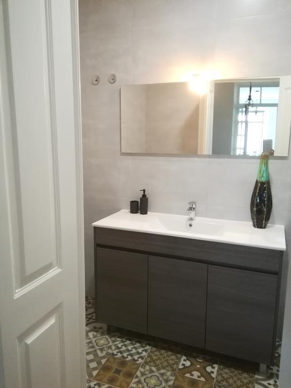 Alfama Apartments Services Лиссабон Экстерьер фото